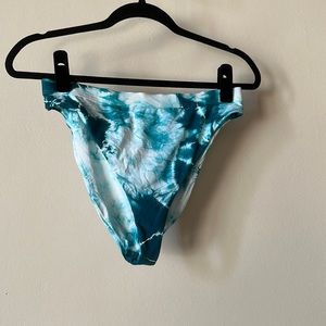 NWOT DIPPIN’ DAISY’S TIE DYE BIKINI BOTTOMS